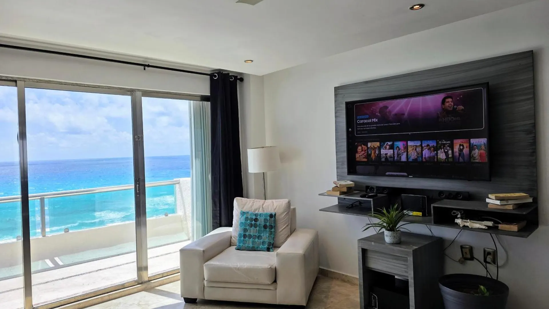 Modern Penthouse, Beautiful Ocean View, Cancún Appartamento